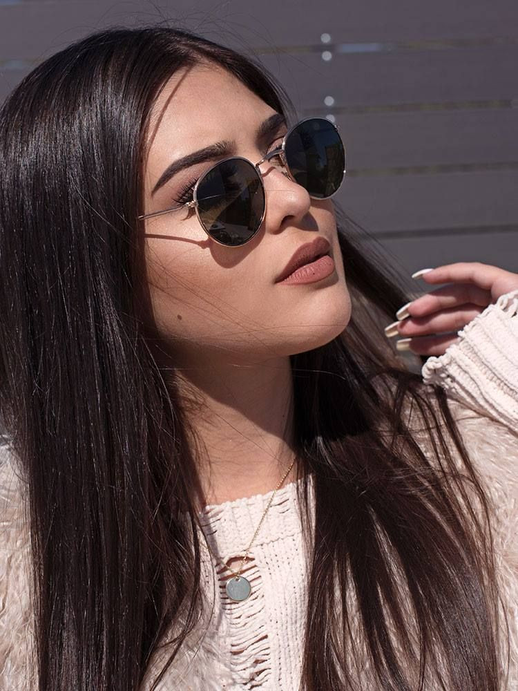 NASIA SUNNIES