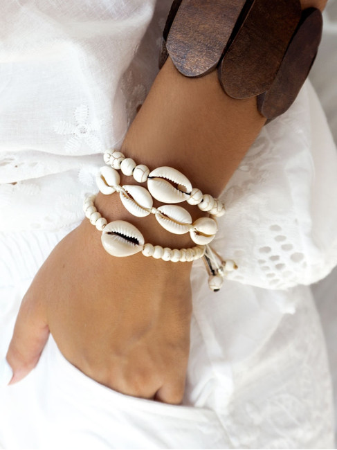 WHITE SEASHELL BRACELETS (3 DESIGNS)