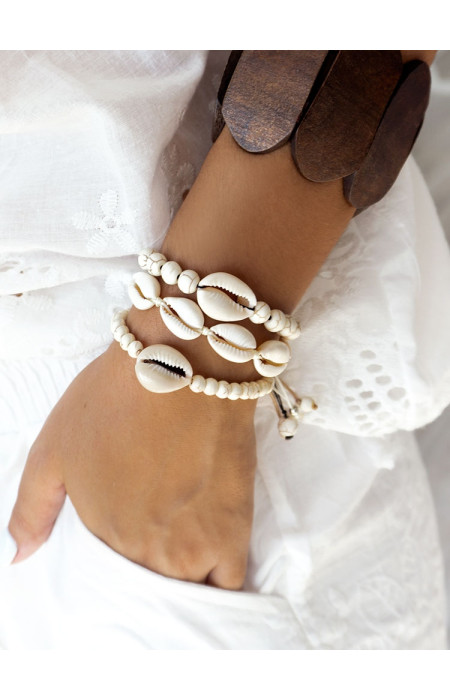 WHITE SEASHELL BRACELETS (3 DESIGNS)