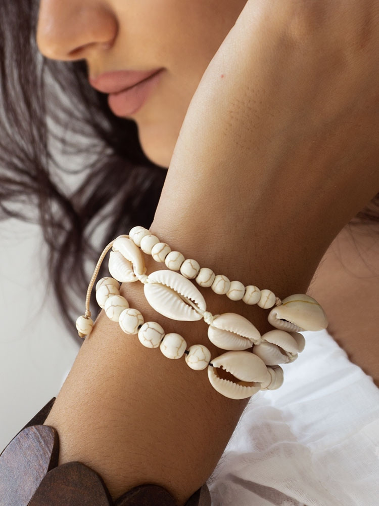 WHITE SEASHELL BRACELETS (3 DESIGNS)