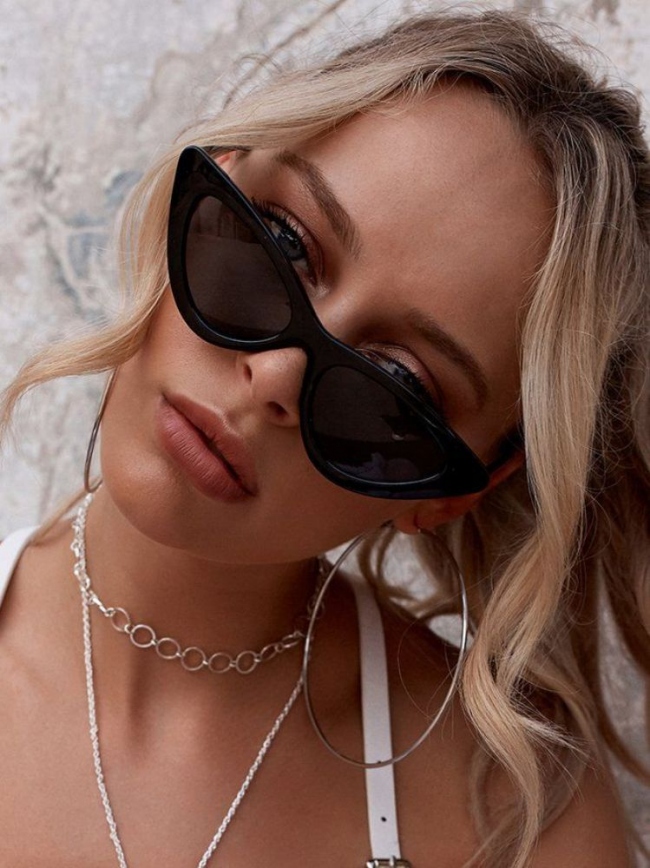 ZOE BLACK SUNNIES
