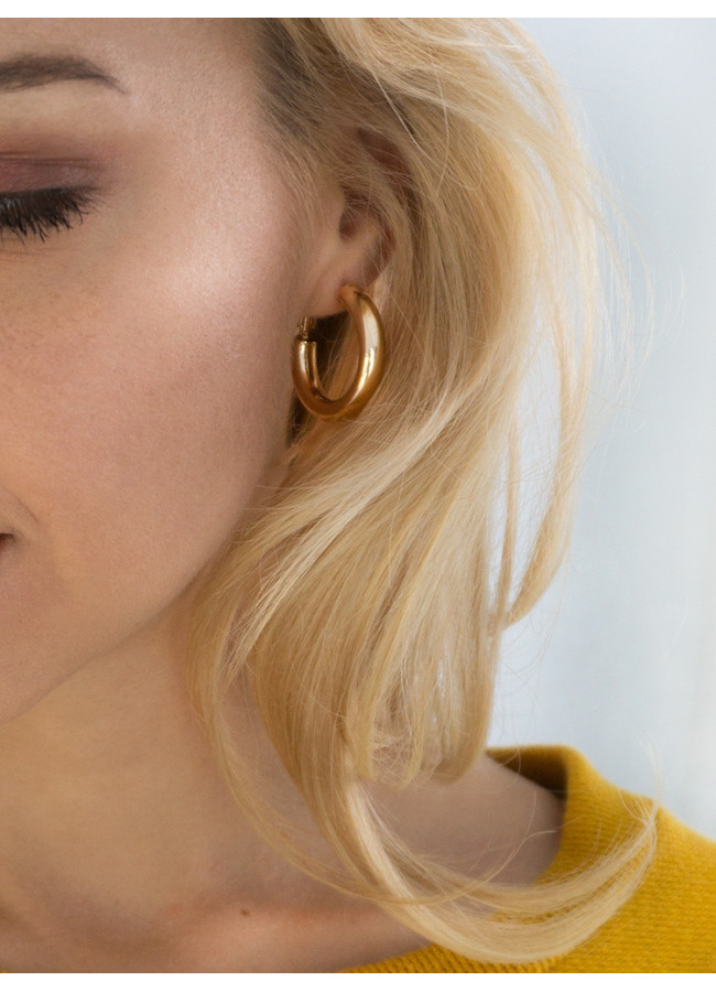 ALESSANDRA BOLD HOOP EARRINGS