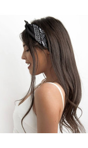 BLACK BANDANA