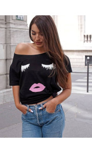 EYELASHES BLACK T-SHIRT