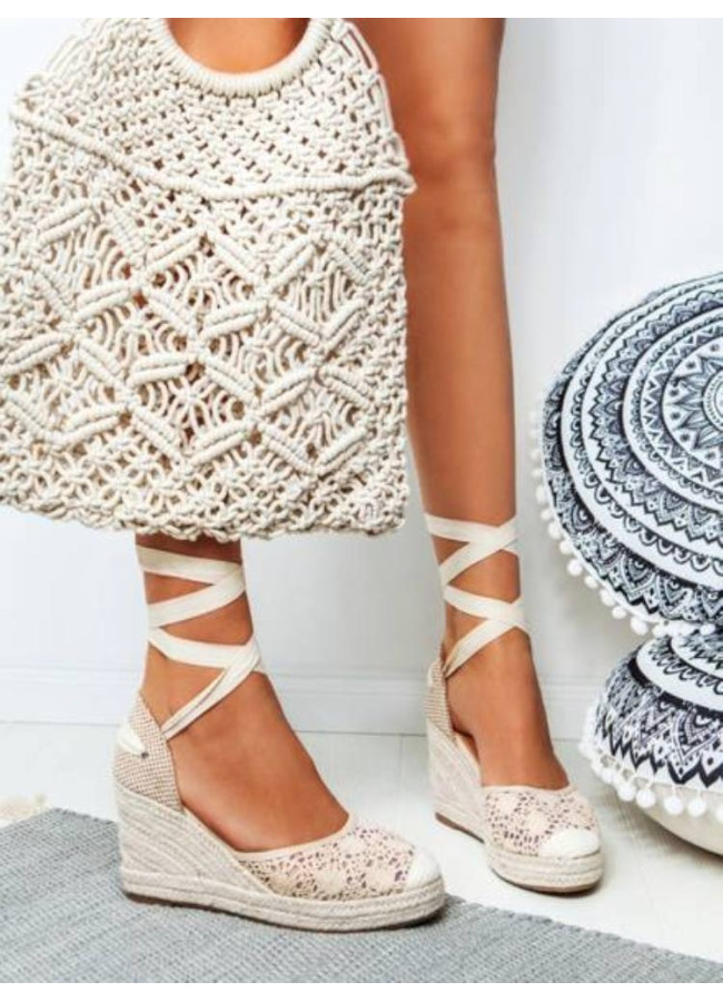 BALLERINA BEIGE PLATFORMS