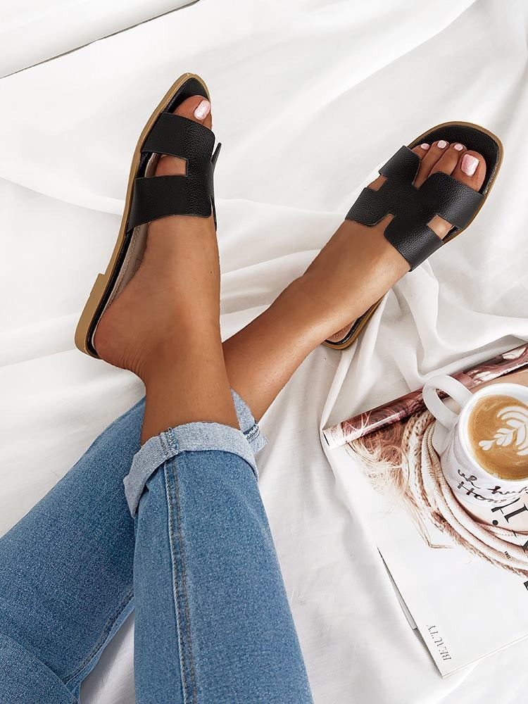 SAGE BLACK SLIPPERS