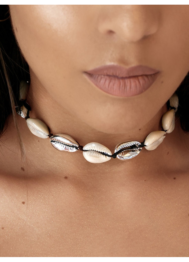 WHITE & SILVER SEA SHELL CHOKER