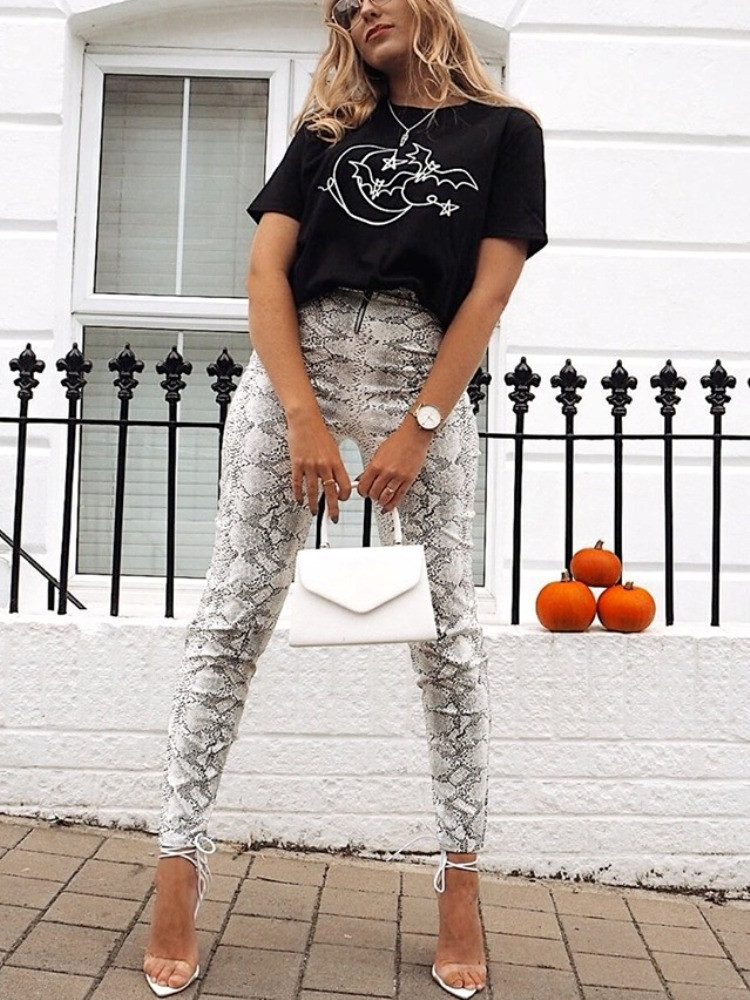 SPOOKY NIGHT BLACK TSHIRT