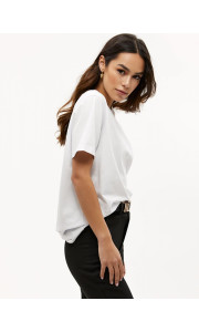 WHITE BOYFRIEND TEE