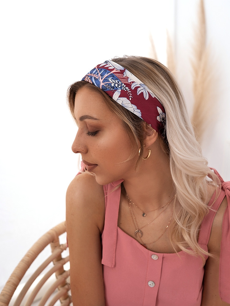 FLORAL SATIN WINE FOULARD