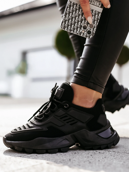 ΜΑΥΡΑ ΤΡΑΚΤΕΡΩΤΑ SNEAKERS-VALENCIA