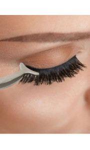 TWEEZERS FOR EYELASHES