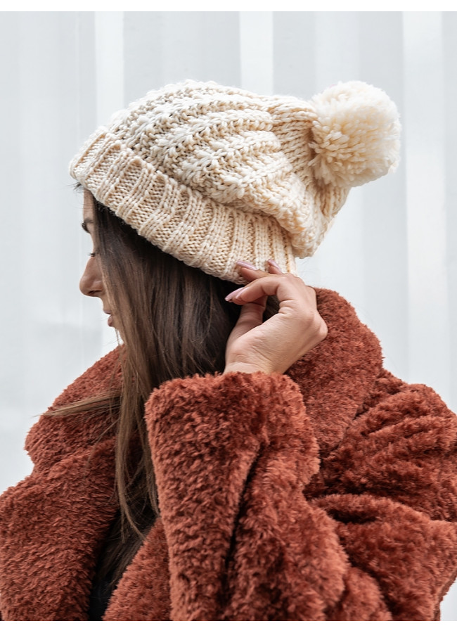 FALL POM POM BEANIE COLORS