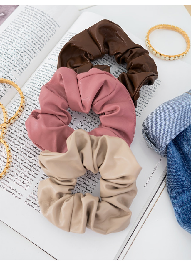 LEATHER SCRUNCHIES PBRE