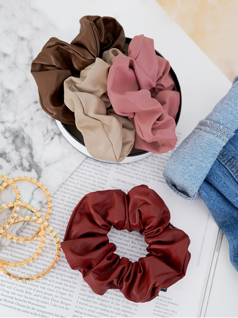 LEATHER SCRUNCHIES PBRE