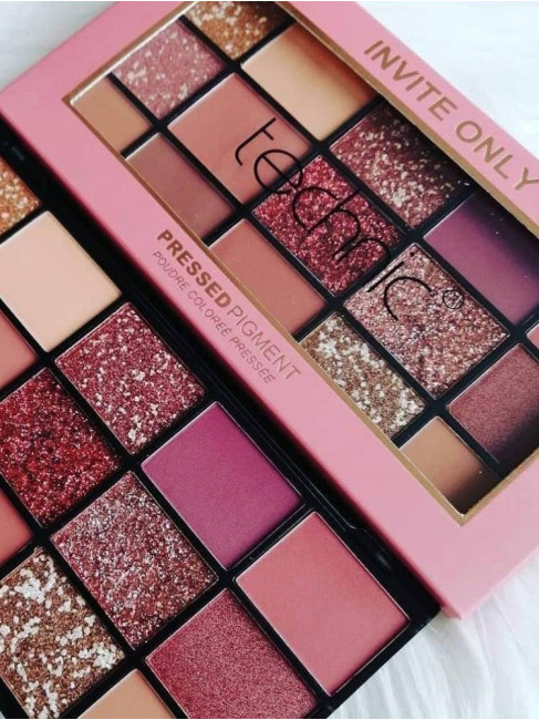 TECHNIC INVITE ONLY EYESHADOW PALETTE