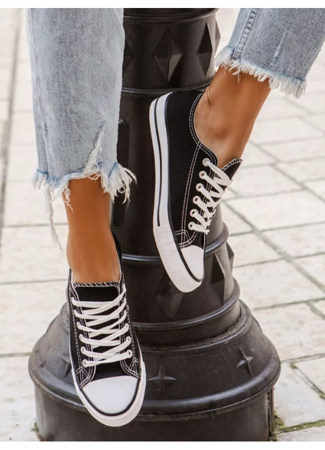 SUPER BLACK SNEAKERS