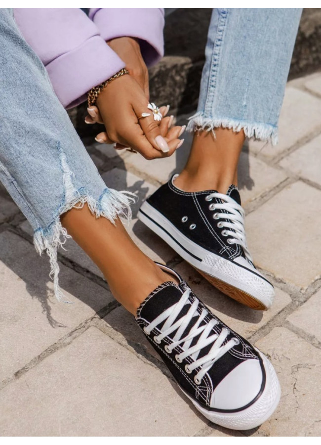 SUPER BLACK SNEAKERS
