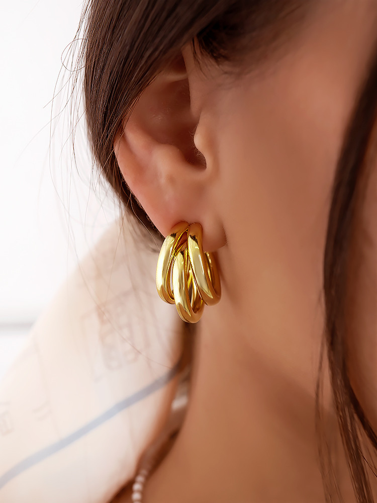 TRIPLE GOLD HOOP EARRINGS