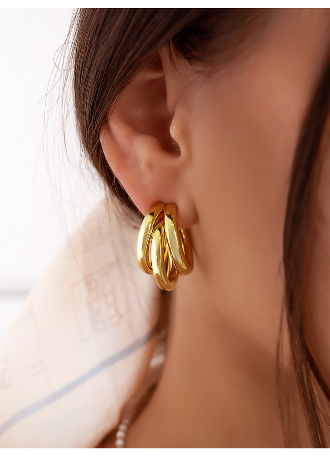 TRIPLE GOLD HOOP EARRINGS