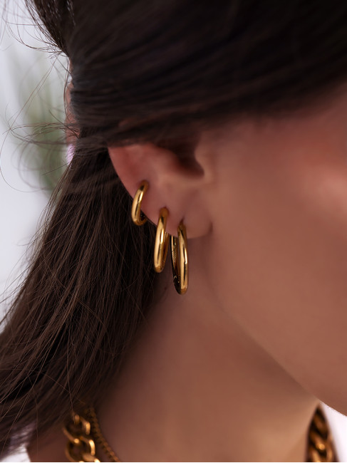 CALLIE GOLD HOOP EARRINGS