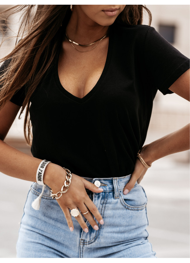 V BASIC BLACK T-SHIRT