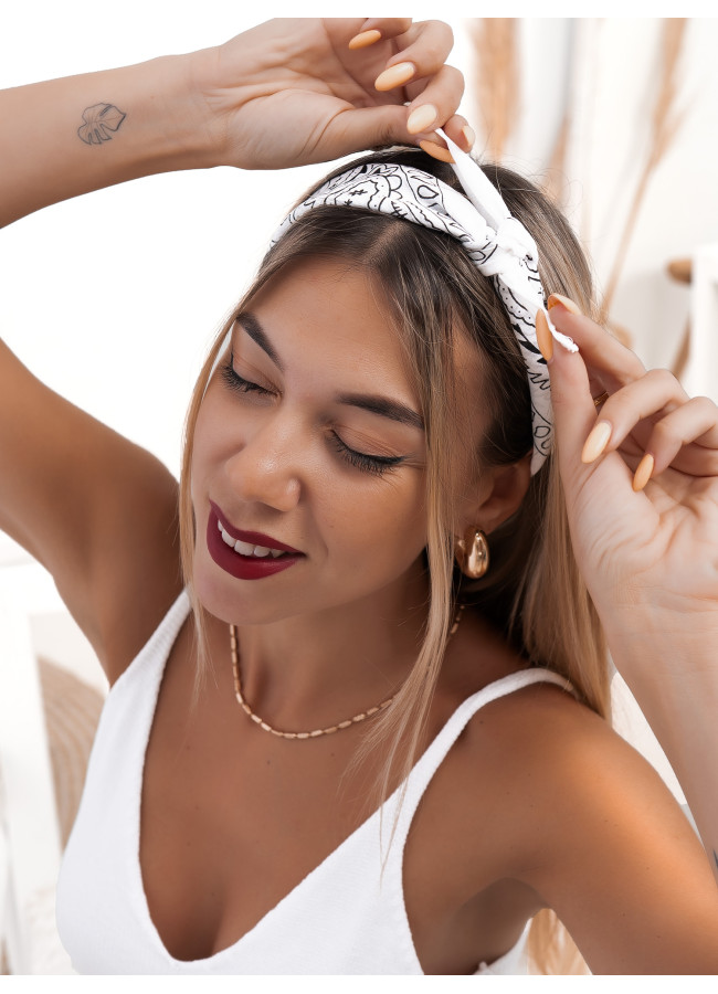 WHITE BANDANA