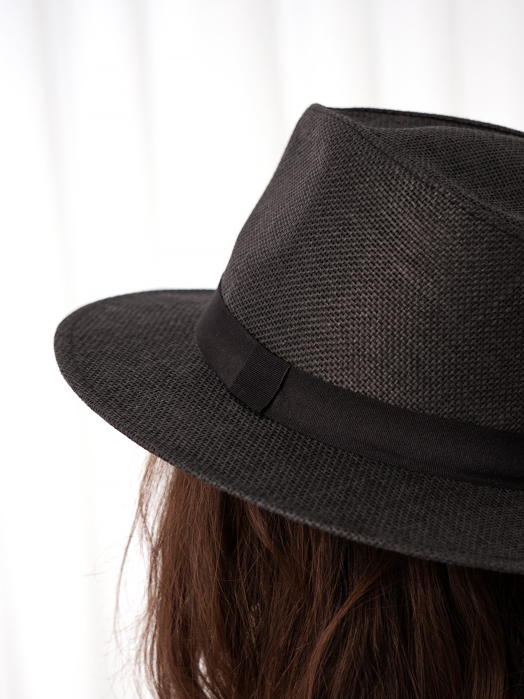 STRAW SUMMER BLACK HAT