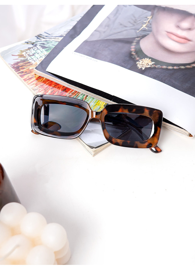 PENUMBRA LEOPARD SUNNIES