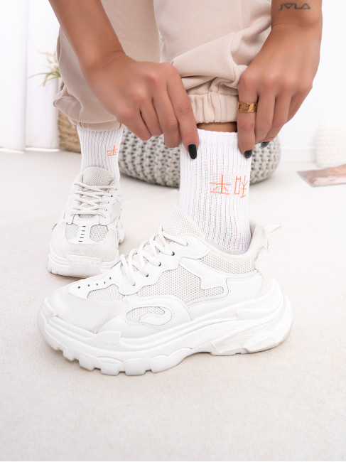 KOREAN PEACE WHITE BASKET SOCKS