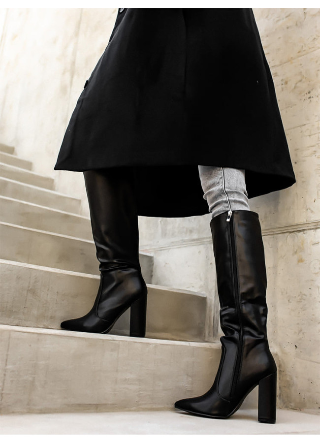 NIKIS BLACK BOOTS