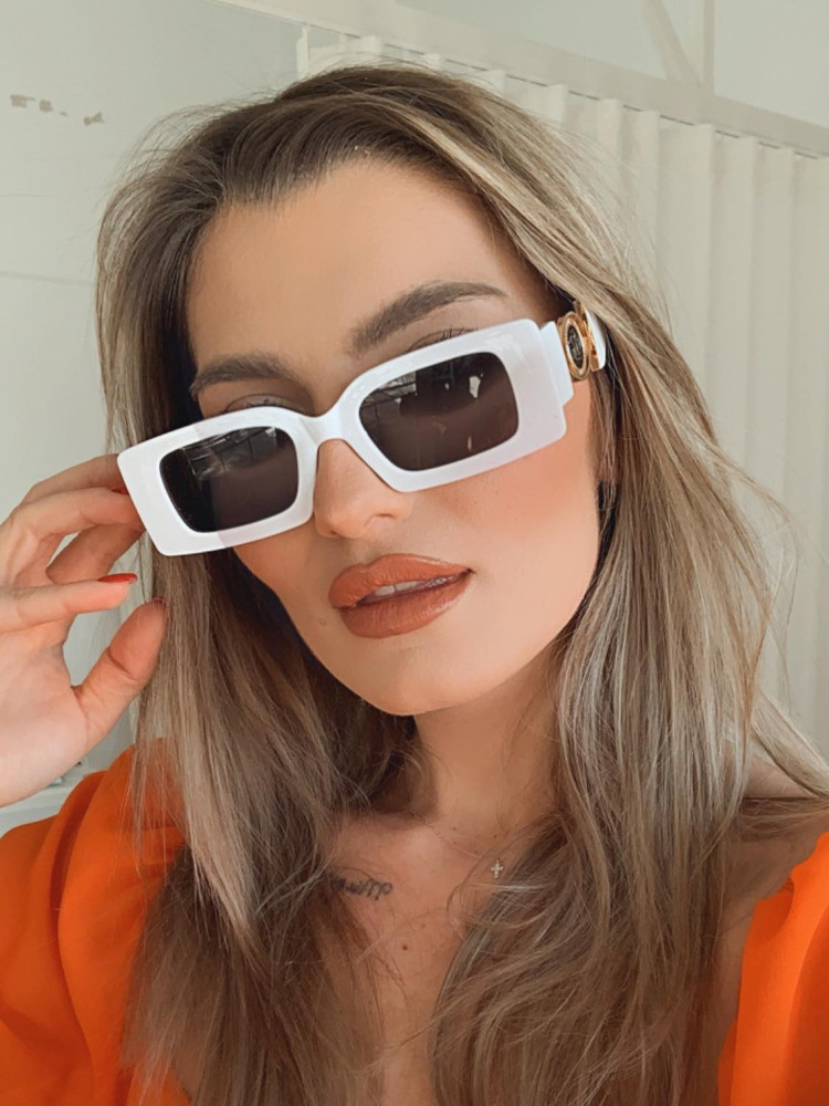 SLOAN WHITE SUNNIES