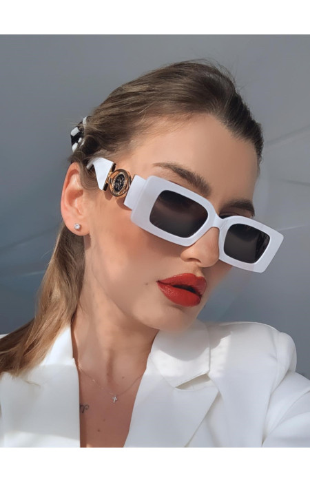 SLOAN WHITE SUNNIES
