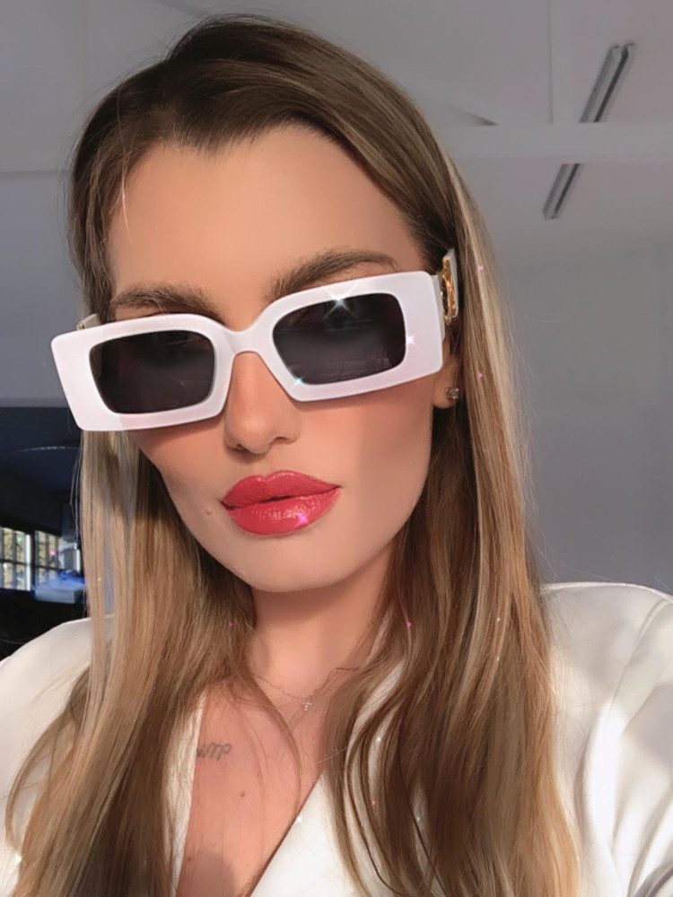 SLOAN WHITE SUNNIES