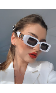 SLOAN WHITE SUNNIES