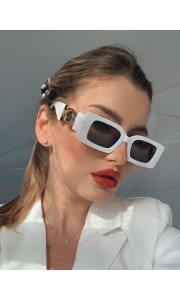 SLOAN WHITE SUNNIES