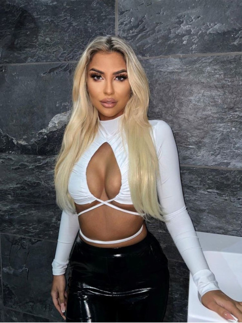 HOLE WHITE TOP