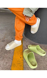KIM K WHITE SLIDERS
