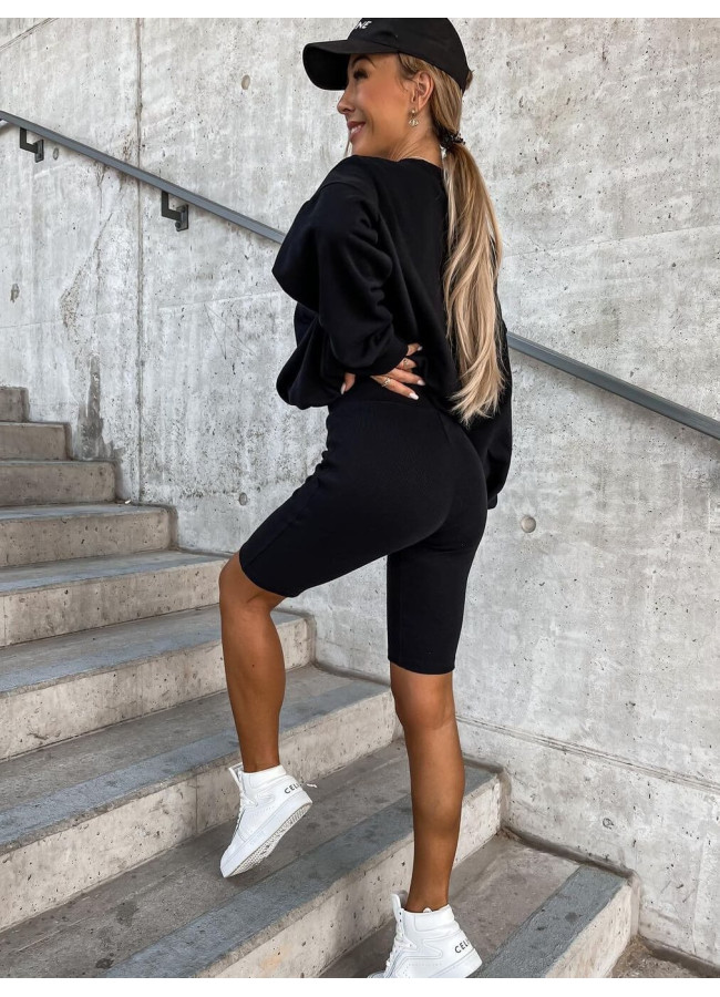 MY BLACK SWEATSHIRT
