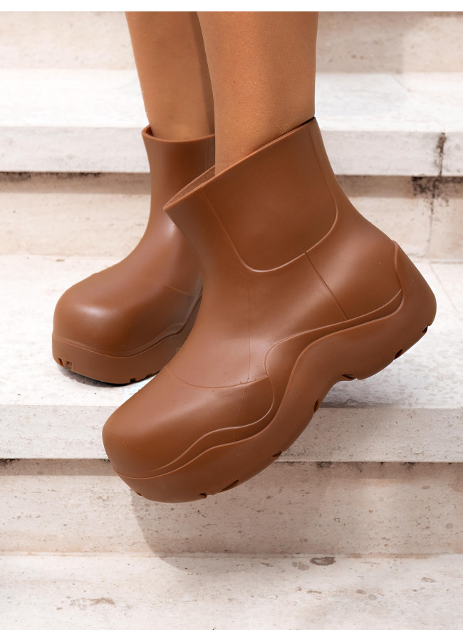RUBBER CAMEL RAINBOOTS