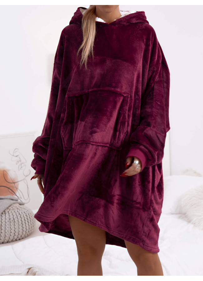 AKITA UNISEX OVERSIZED WINE TEDDY BLANKET HOODIE
