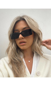 GRETCHEN BLACK SUNNIES