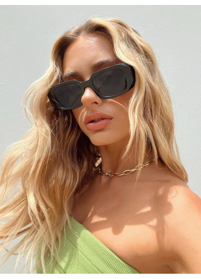 JADE BLACK SUNNIES