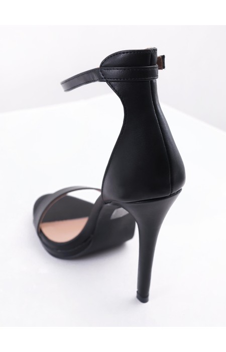 ΜΑΥΡΑ ΠΕΔΙΛΑ - JESSY