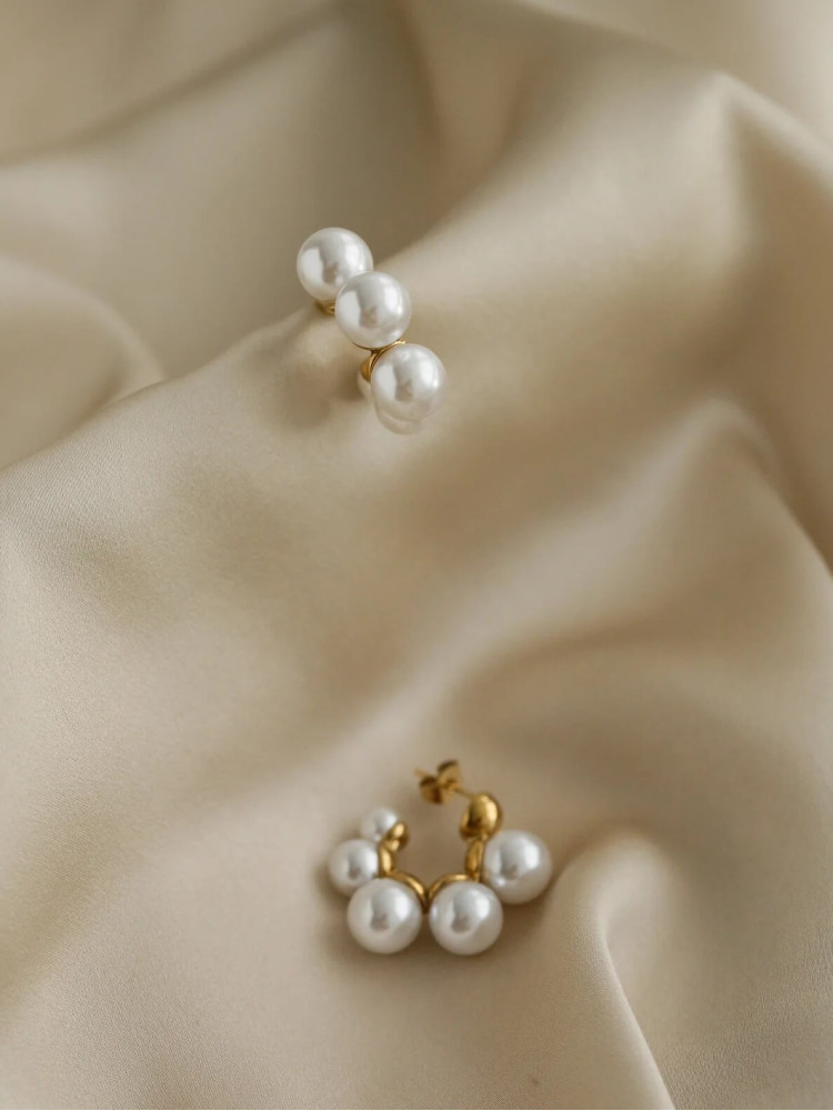 PEARLITA  HOOP EARRINGS