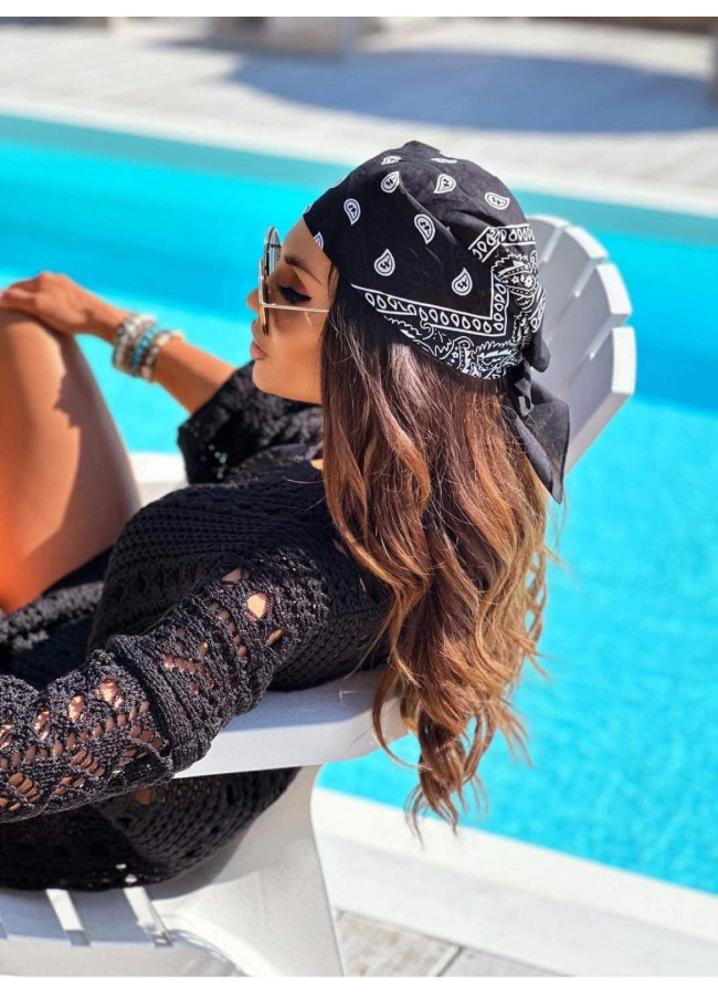 BLACK BANDANA