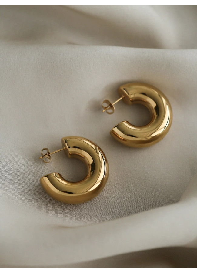 RUSSEL GOLD HOOP EARRINGS