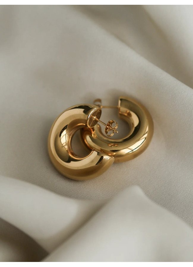 RUSSEL GOLD HOOP EARRINGS