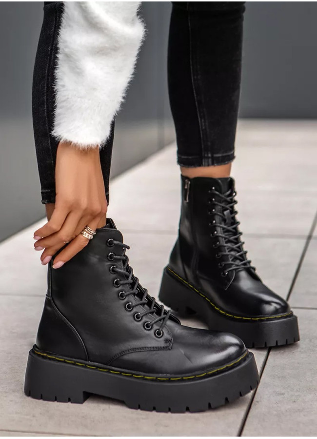SPIRIT BLACK ANKLEBOOTS