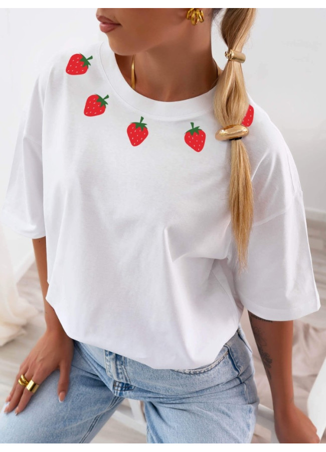WHITE TSHIRT WITH STRAWBERRIES - CHEESECAKE